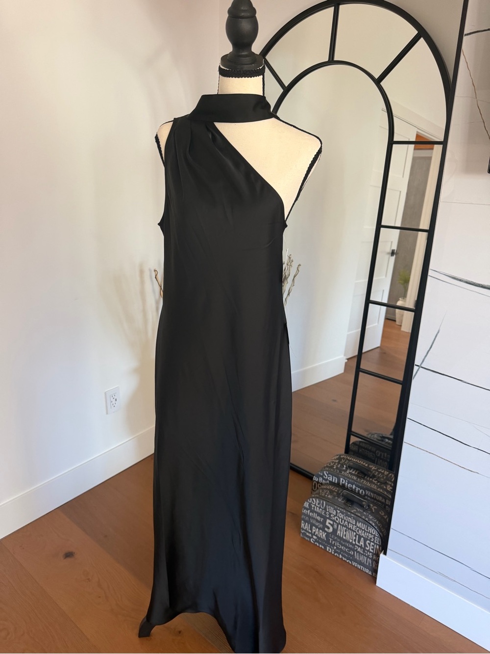 Wayf Black One-Shoulder Maxi Dress